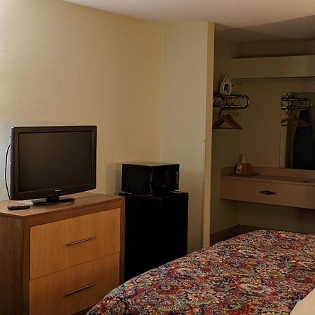 Budget Host Inn Henderson Kültér fotó